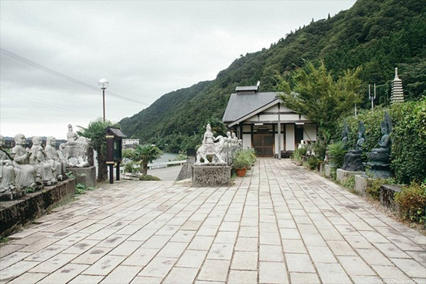 cong vien Fureai Sekibutsu no Sato 5