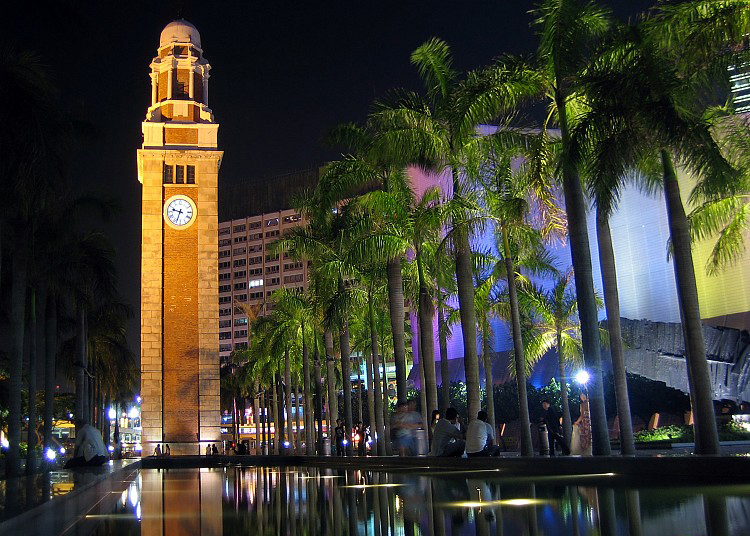 thap dong ho hong kong 3