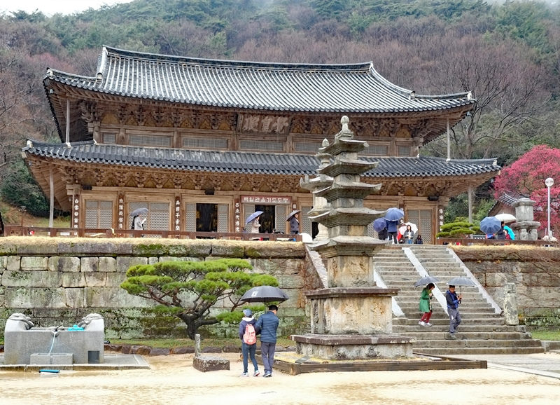 Hwaeomsa Temple 3