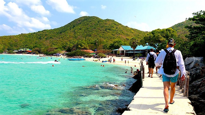 Cách di chuyển trên đảo