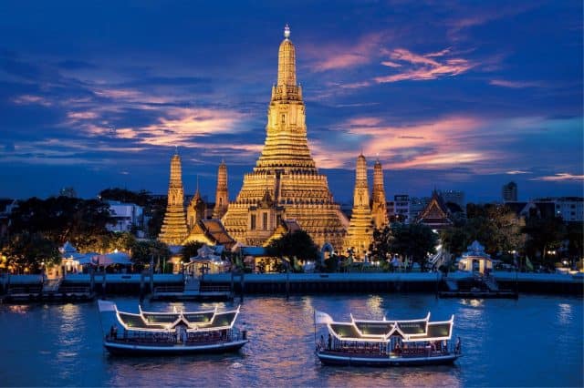 Đừng phí nhiều tiền cho việc di chuyển trên sông Chao Phraya