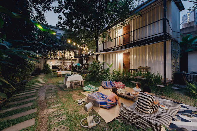 The Yard Hostel Bangkok