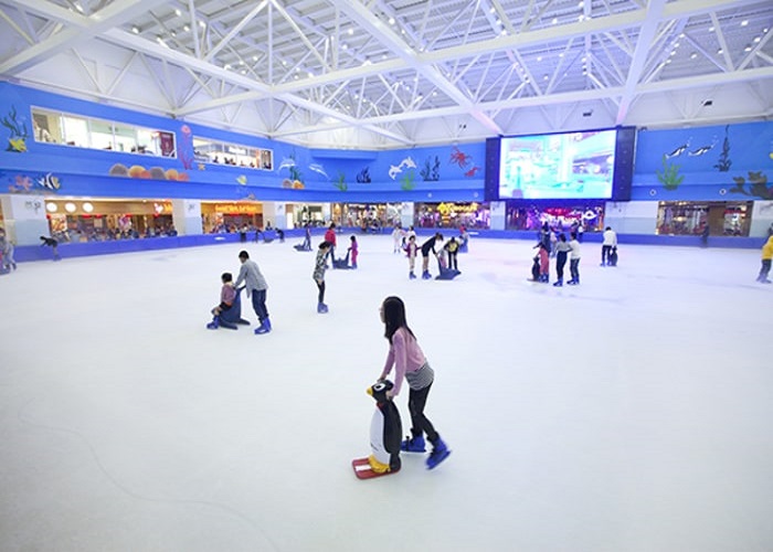 Trượt băng trong nhà Ice Forest