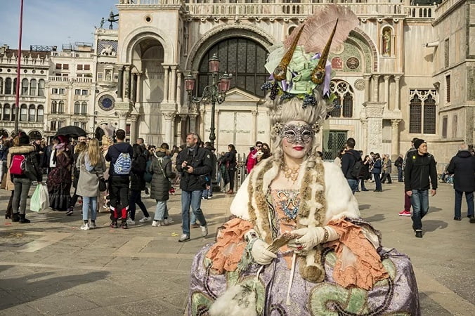 Lễ hội hóa trang nổi tiếng ở Carnevale