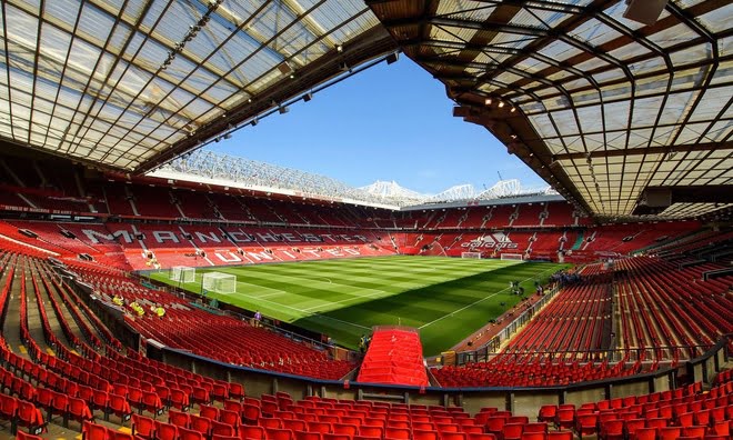 Bên trong sân vận động Old Trafford của đội bóng Manchester United.