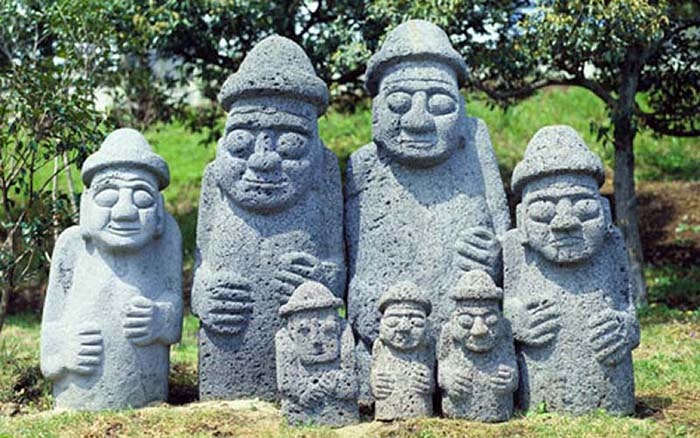 Có rất nhiều tượng Dol Hareubang với nhiều hình dạng khác nhau