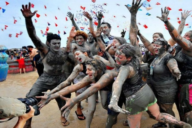 Lễ hội tắm bùn ở Hàn