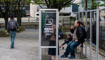 Nhật Bản ra lệnh cấm hút thuốc ở mọi nơi đối với du khách
