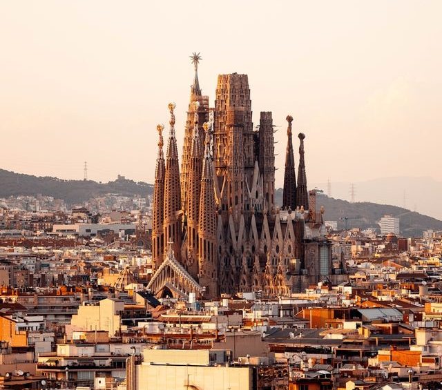 Cẩm nang du lịch Tây Ban Nha 2024 cho những người muốn khám phá