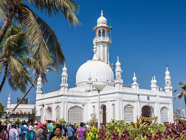 Đền Haji Ali Dargah, Mumbai, Ấn Độ.